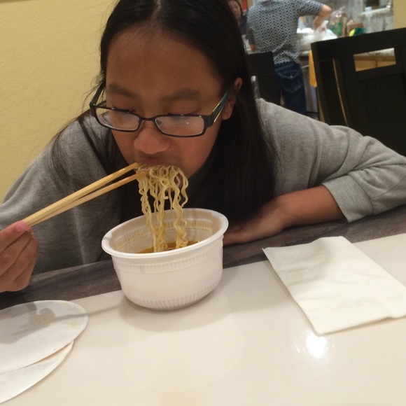 Profile Picture of Julia Vo (@juliavo) on Poshmark