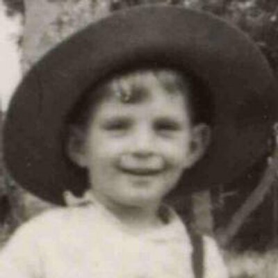 Profile Picture of John Reeves Taylor (@JReevesTaylor) on Twitter