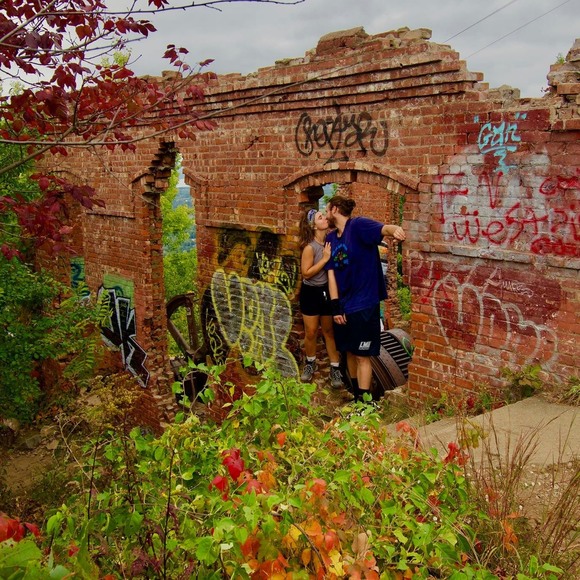 Profile Picture of Cynthia Converso (@cynthconverso) on Poshmark