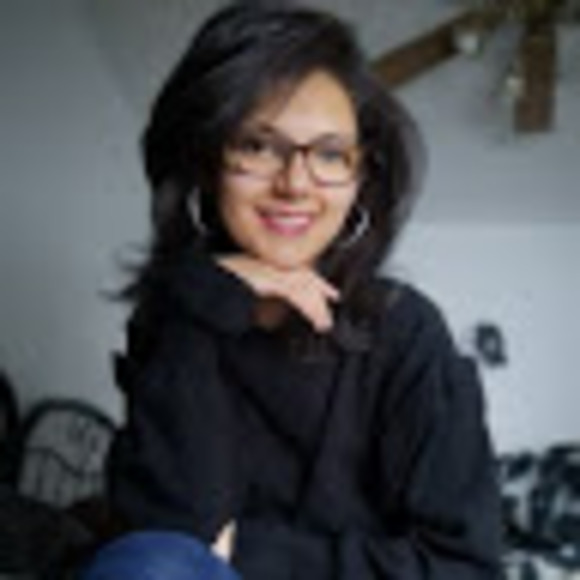 Profile Picture of Huma akhtar Mohamed (@mohamedha08) on Poshmark