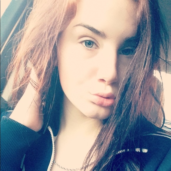 Profile Picture of Jade Scott (@jadescott3) on Poshmark