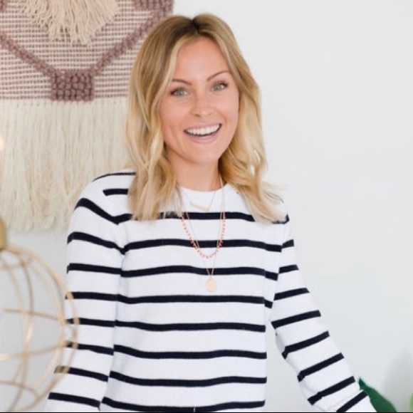 Profile Picture of Emily Hulshof (@emilyhulshof) on Poshmark