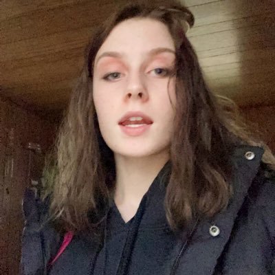 Profile Picture of Bella Pelowski (@BellaPelowski) on Twitter
