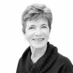 Profile Picture of Suzanne Mullins (@suemullins19) on Twitter