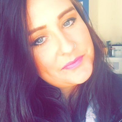 Profile Picture of Lorissa Curnow (@LoriTheAussie) on Twitter