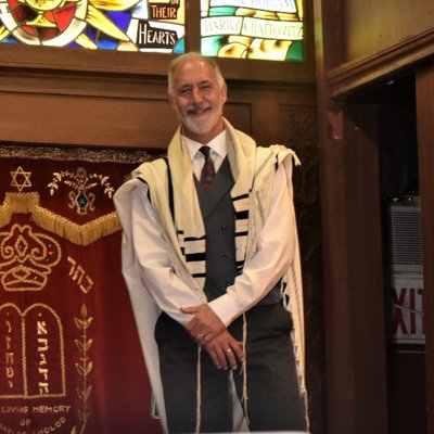 Profile Picture of Rabbi Stephen Epstein (@Rabbi_Stephen) on Twitter