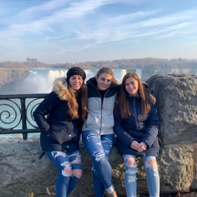 Profile Picture of Jessie Weaver (@Jessie_Weaver_) on Twitter
