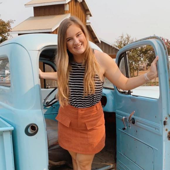 Profile Picture of Katelyn Chaney (@katelynchaney) on Poshmark