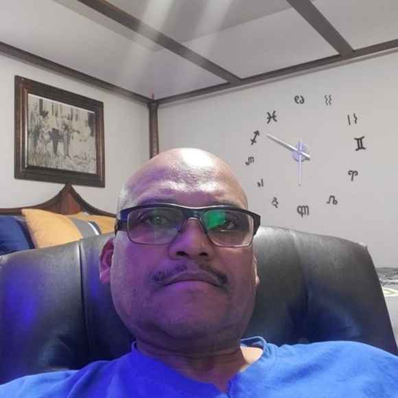 Profile Picture of Joe Wesley (@joewesley) on Poshmark