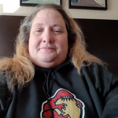 Profile Picture of Lisa MacNeil (@LisaMacNeil8) on Twitter