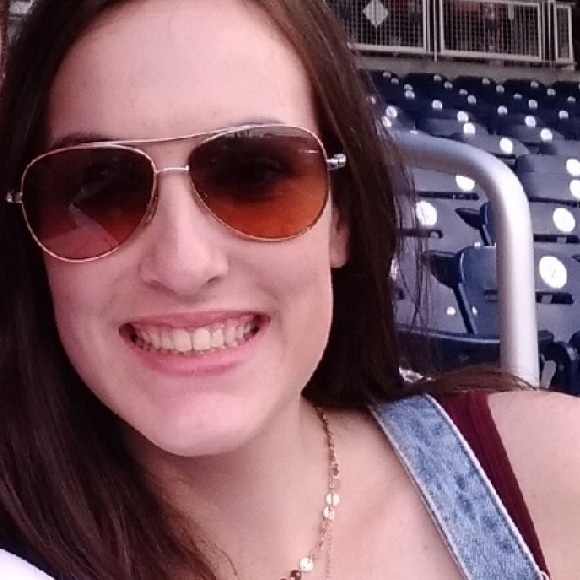 Profile Picture of Morgan Sudduth (@morgansudduth) on Poshmark