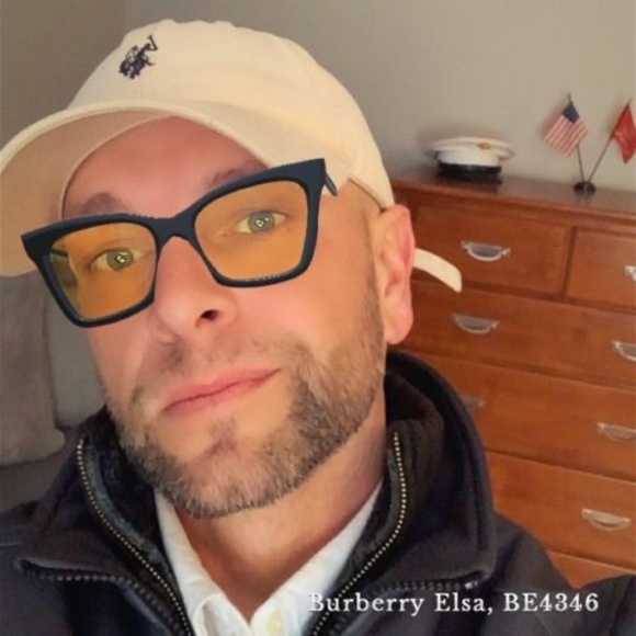 Tommy Stott - Poshmark Profile Picture of Tommy Stott (@usmcts22) on Poshmark