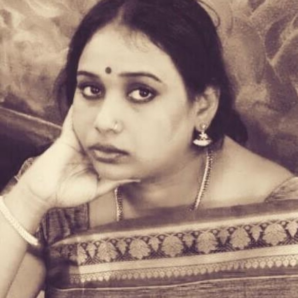 Profile Picture of Nalin8 Nalini (@nalini929) on Poshmark