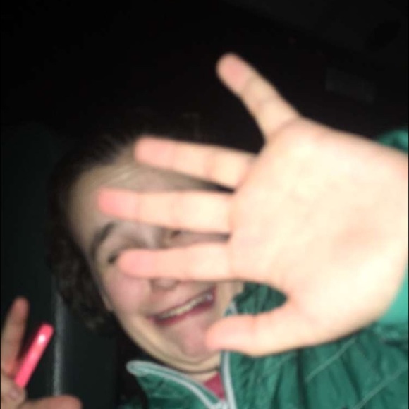 Profile Picture of Julia Earl (@julearl) on Poshmark