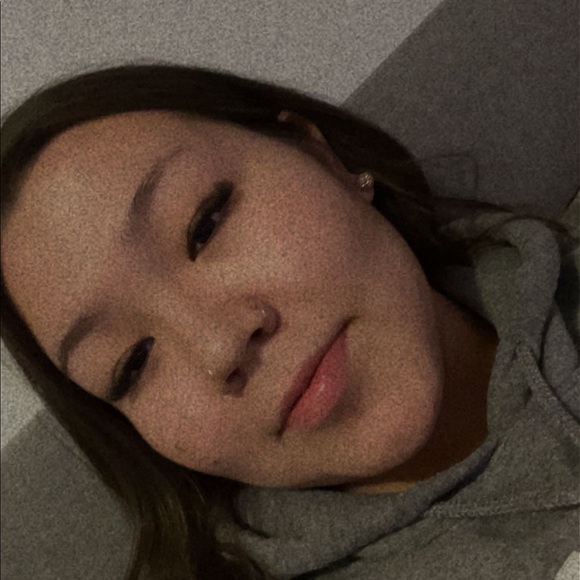 Profile Picture of Sharidyn Roberts (@_sharidyn9) on Poshmark