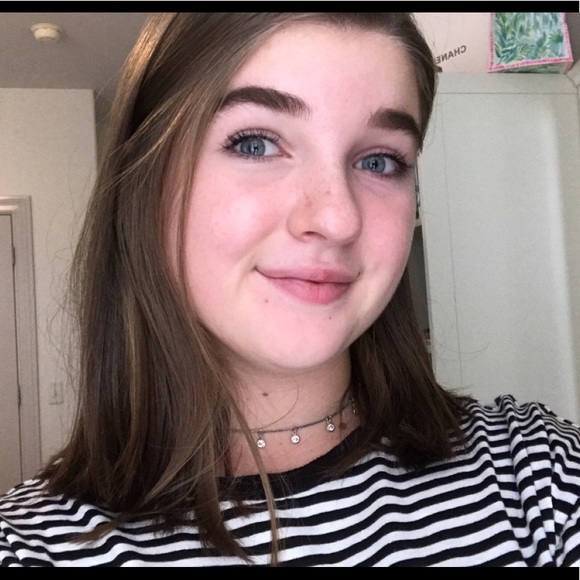 Profile Picture of Addison Marshall (@addiem26) on Poshmark