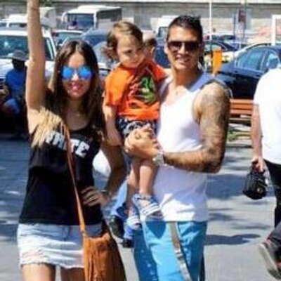 Los Gonzalez Rivera - Twitter Profile Picture of Los Gonzalez Rivera (@FanzDeMauyMark) on Twitter