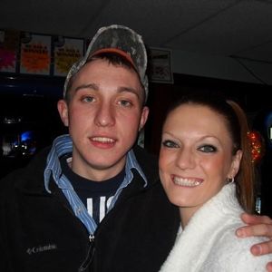 Profile Picture of Carrie Shaver (@cbella) on Myspace