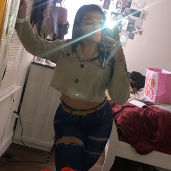 Profile Picture of Keily Lara ruiz (@kklr20528) on Poshmark
