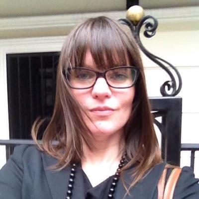 Profile Picture of Jessica Carleton (@lecachecache) on Twitter