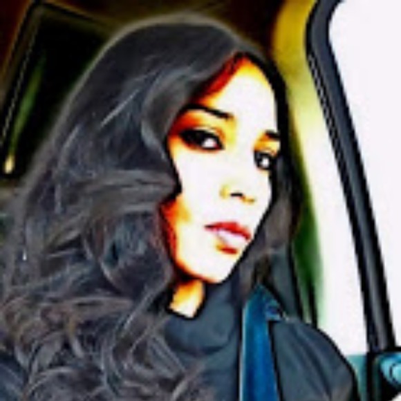Profile Picture of Audrey Holley (@audr76) on Poshmark