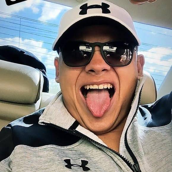 Profile Picture of Eder Jason (@ederjason) on Poshmark