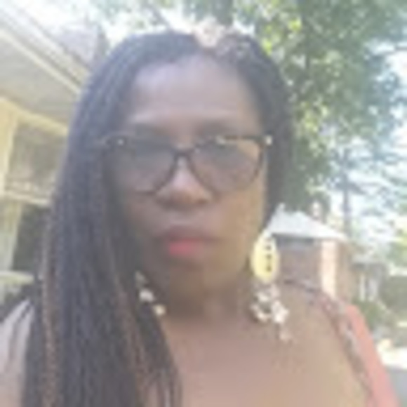 Profile Picture of Joyce Smith (@jazziejasp) on Poshmark