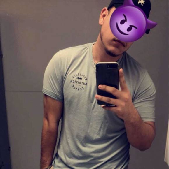 Profile Picture of Paul Peralta (@pperalta30) on Poshmark