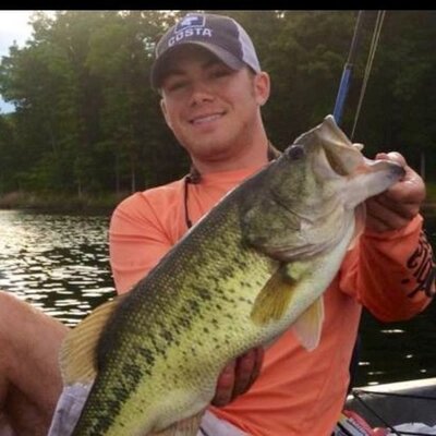 Profile Picture of Ryan Martin (@Hook1Ryan) on Twitter