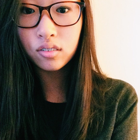 Profile Picture of Abby Feichtel (@abbyfeichtel) on Poshmark