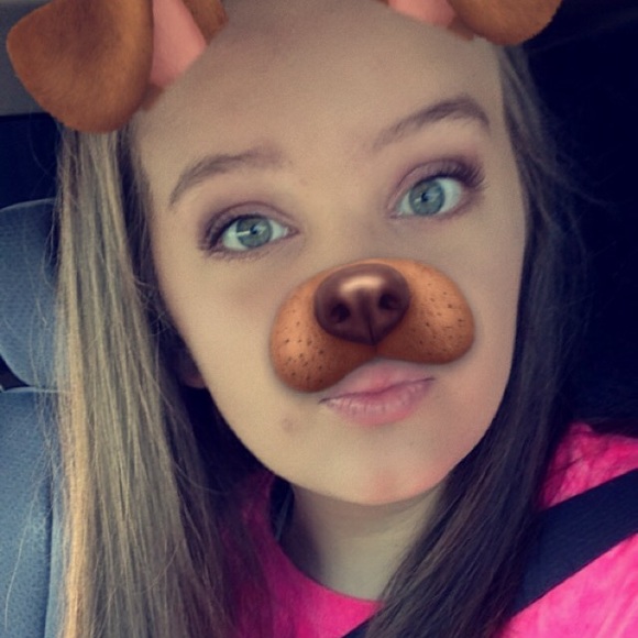 Profile Picture of Jenna Burris (@jennaburris) on Poshmark