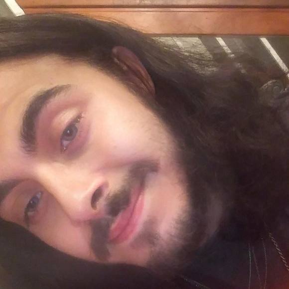 Profile Picture of Raul Ruvalcaba (@raulruvalcaba) on Poshmark