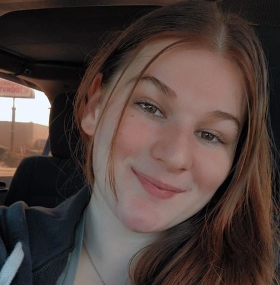 Profile Picture of Allison Wileczek (@amwileczek427) on Poshmark