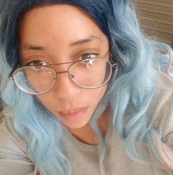 Profile Picture of Inez Neal (@inezneal21) on Poshmark