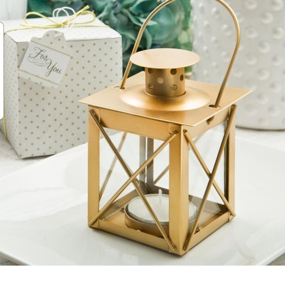 Profile Picture of Dani Blake (@daeniblake) on Poshmark