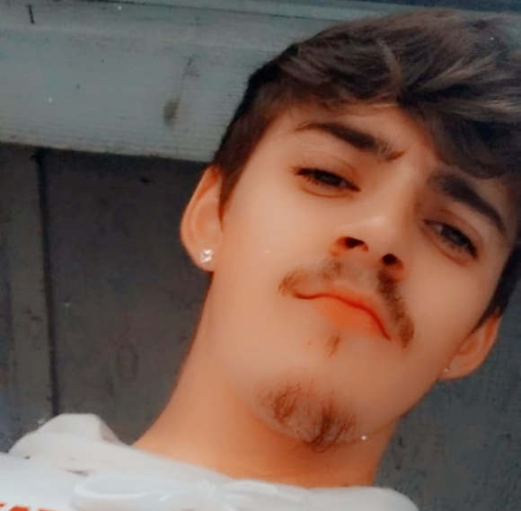 Profile Picture of George Navarro (@georgenavarr713) on Poshmark