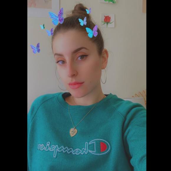 Profile Picture of Olivia Premus (@volleyballxo96) on Poshmark