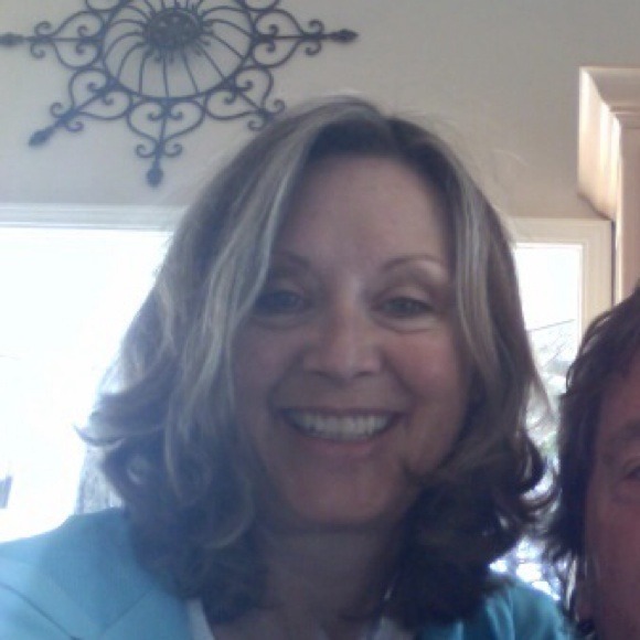 Profile Picture of Beverly Schneider (@pacificabev) on Poshmark