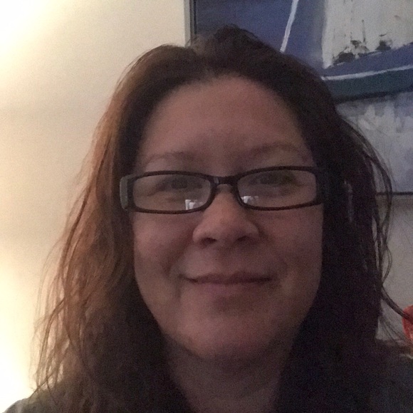 Profile Picture of Karen Lowdermilk (@cairnl) on Poshmark