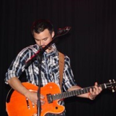 Profile Picture of Steven Ashworth (@StevenAshMusic) on Twitter