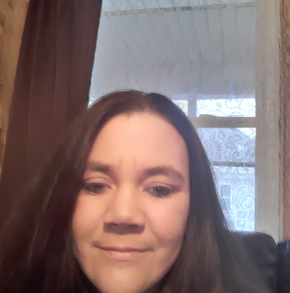 Profile Picture of Cassie Frieze (@cassndustin32) on Poshmark