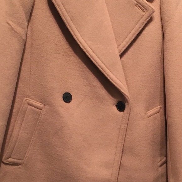 Profile Picture of Greggie Davis (@restock) on Poshmark