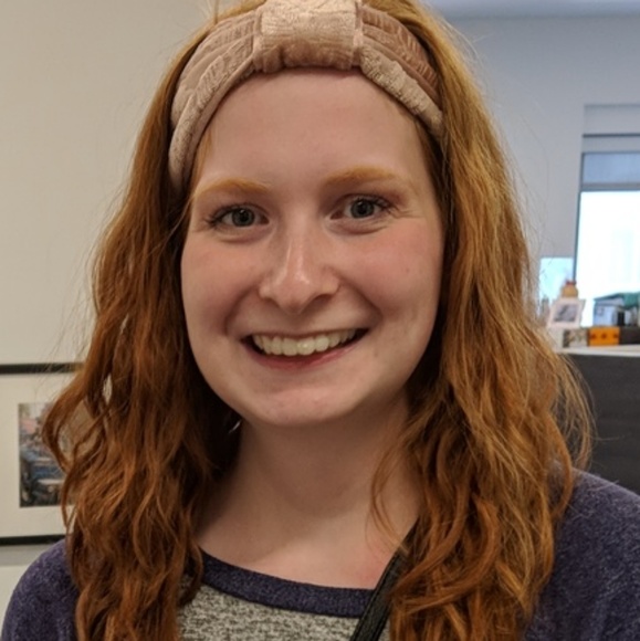 Emma Wallens - Poshmark Profile Picture of Emma Wallens (@ewal10) on Poshmark