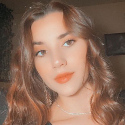 Profile Picture of Chloe Hudson (@ChloeHudsonnnnn) on Twitter