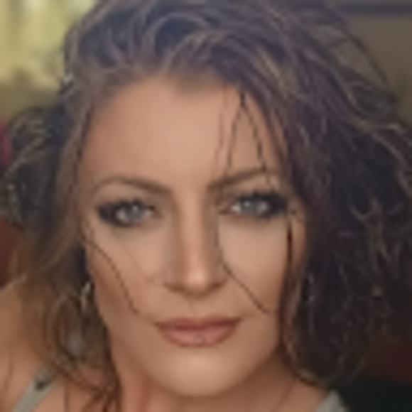 Profile Picture of Kendall Summitt (@kendallsummitt) on Poshmark