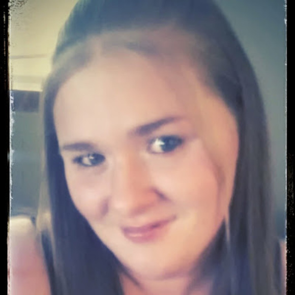 Profile Picture of Colleen Siverling (@cjsprincess0328) on Poshmark