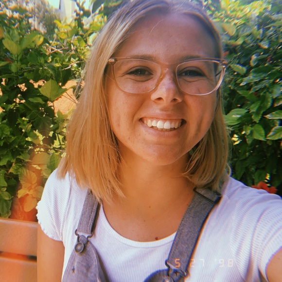 Profile Picture of Brianna Perrone (@briannaperrone) on Poshmark