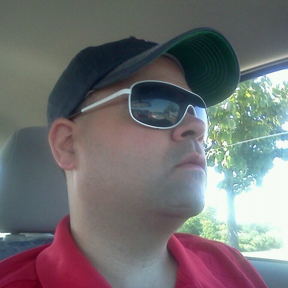 Profile Picture of Brian Mathieu (@brianj1977) on Poshmark