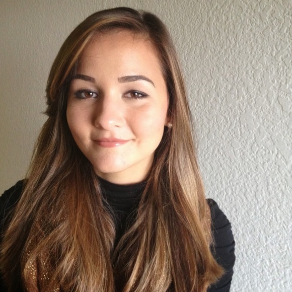 Profile Picture of Claudia Rodriguez (@claudiarodri447) on Poshmark