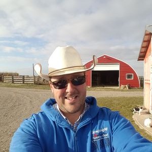 Profile Picture of Jay (@farmerjayp) on Twitter